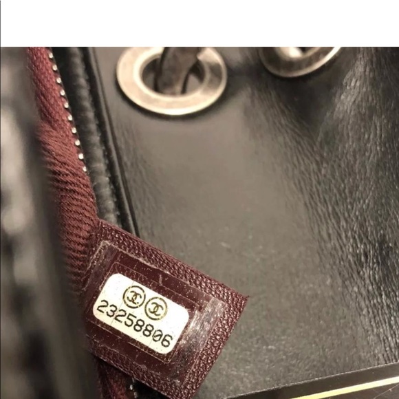 ♦️sola♦️Chanel Mad About Quilted Black Leather Han - Picture 4 of 8